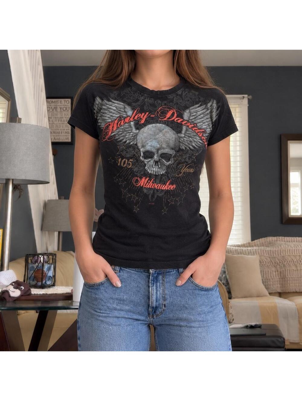 tight fitting Harley Davidson black graphic tee